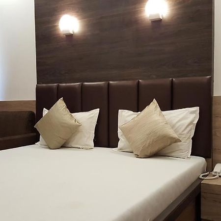 Hotel Oasis Bombay Eksteriør billede