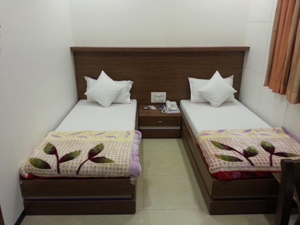 Hotel Oasis Bombay Eksteriør billede