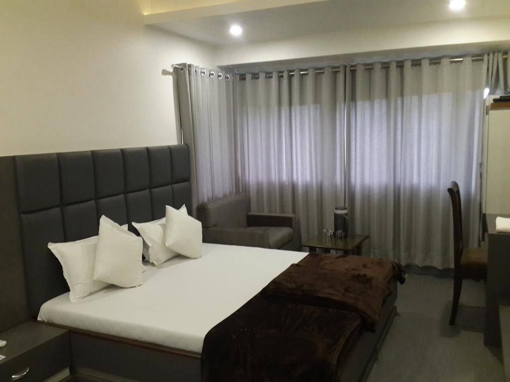 Hotel Oasis Bombay Eksteriør billede