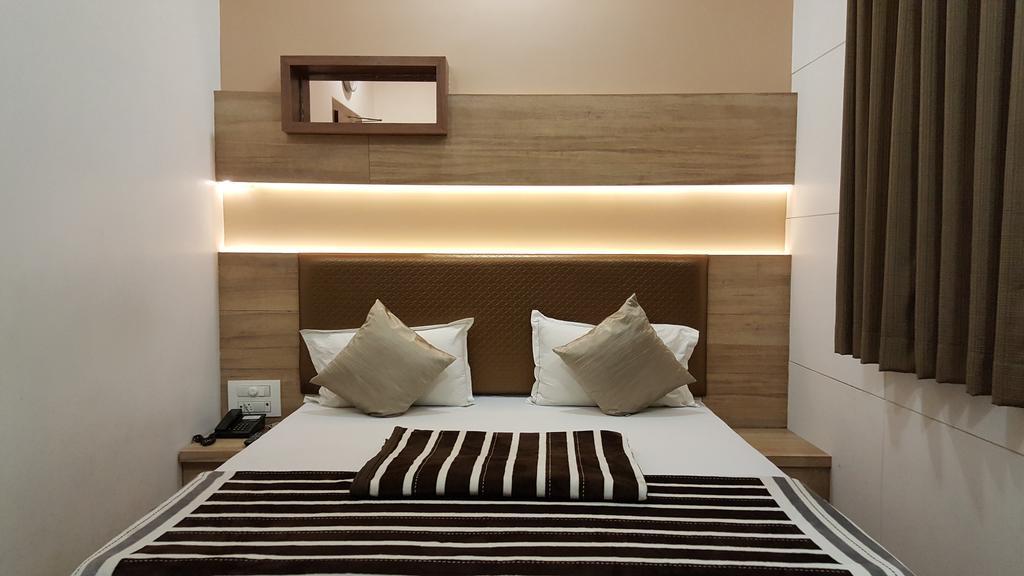 Hotel Oasis Bombay Eksteriør billede