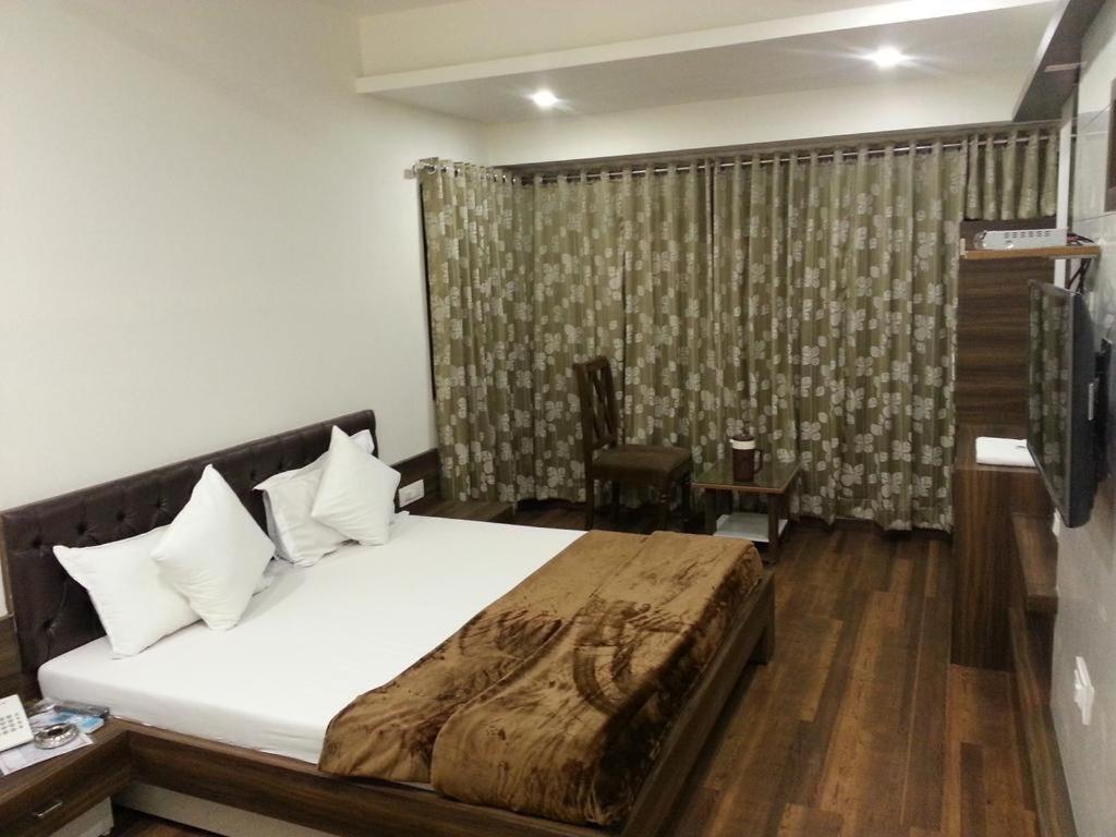 Hotel Oasis Bombay Eksteriør billede